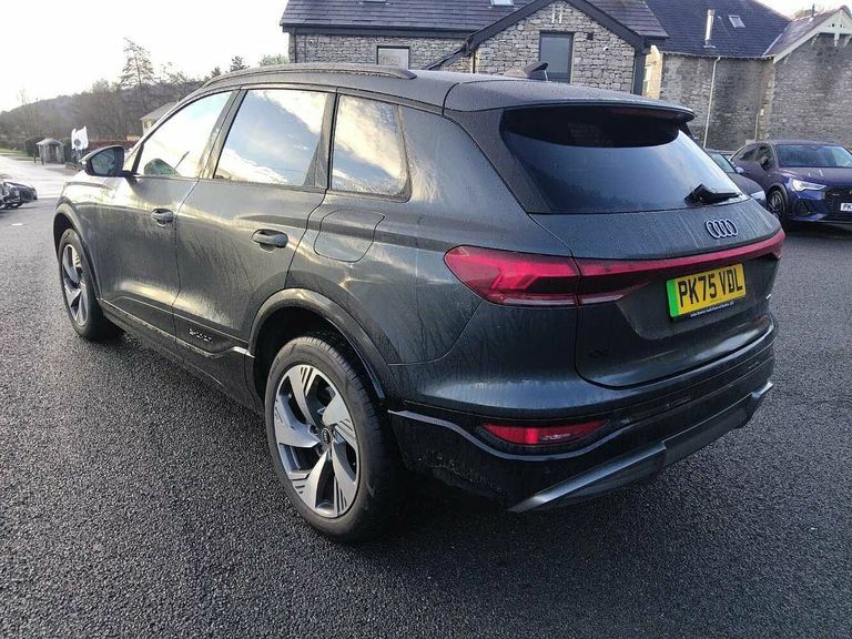 Audi Q6 E-Tron Q6 Suv S Line E-tron Quattro 285,00 Kw PK75VDL Grey #3