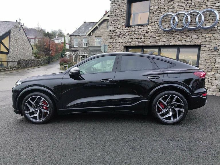 Audi SQ6 E-Tron Sq6 Sportback Edition 1 E-tron 360,00 Kw PJ75NBA Black #4