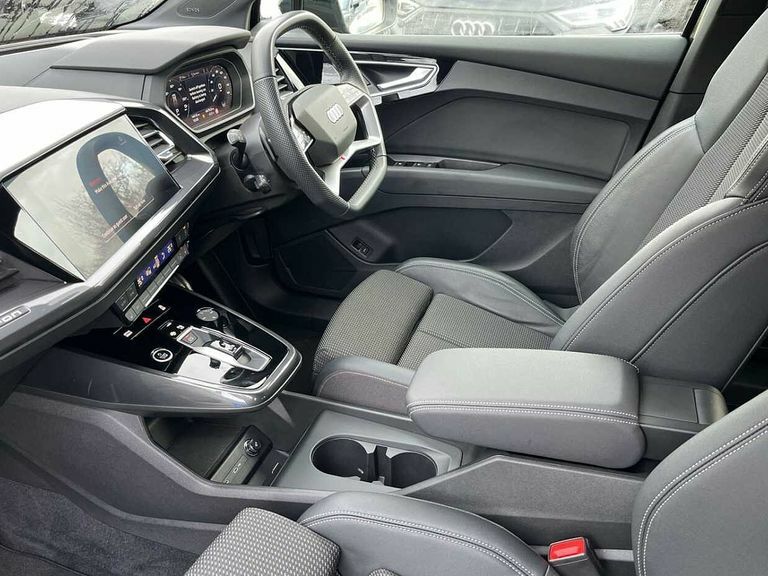 Audi Q4 E Tron Q4 S Line 40 E-tron 150,00 Kw Black #2
