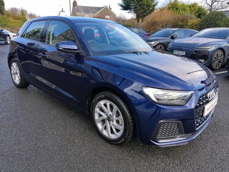 Audi A1 Sport 30 Tfsi 116 Ps S Tronic Blue