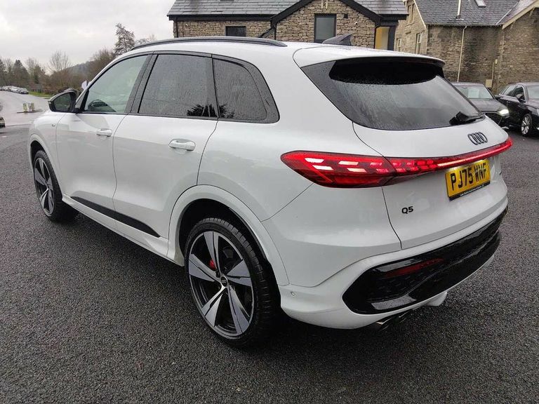 Audi Q5 Suv Edition 1 Tdi Quattro 204 Ps S Tronic PJ75WNF White #3
