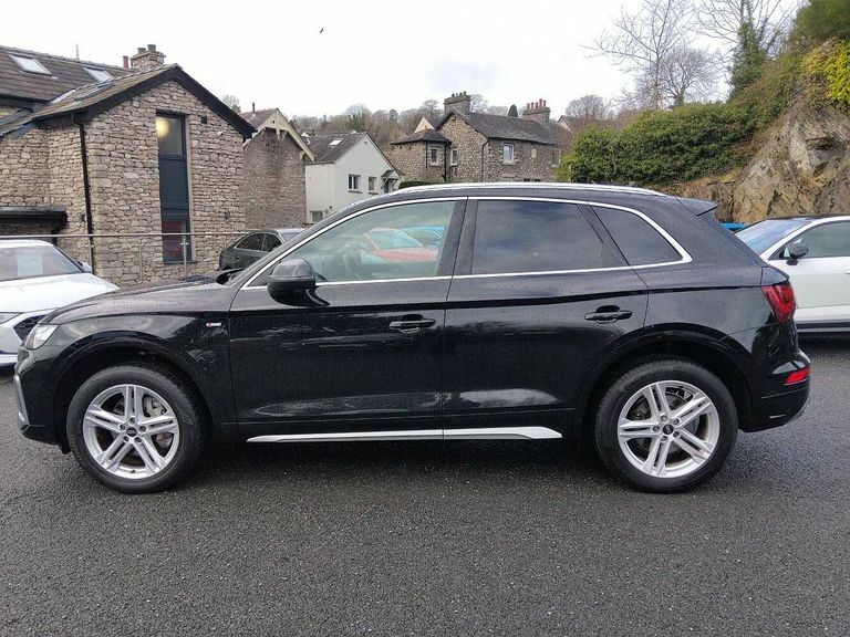 Audi Q5 S Line 40 Tdi Quattro 204 Ps S Tronic GU72SNF Black #4