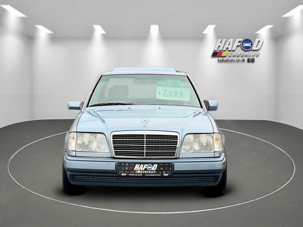 Mercedes-Benz E Class -- M490RCJ Blue #2