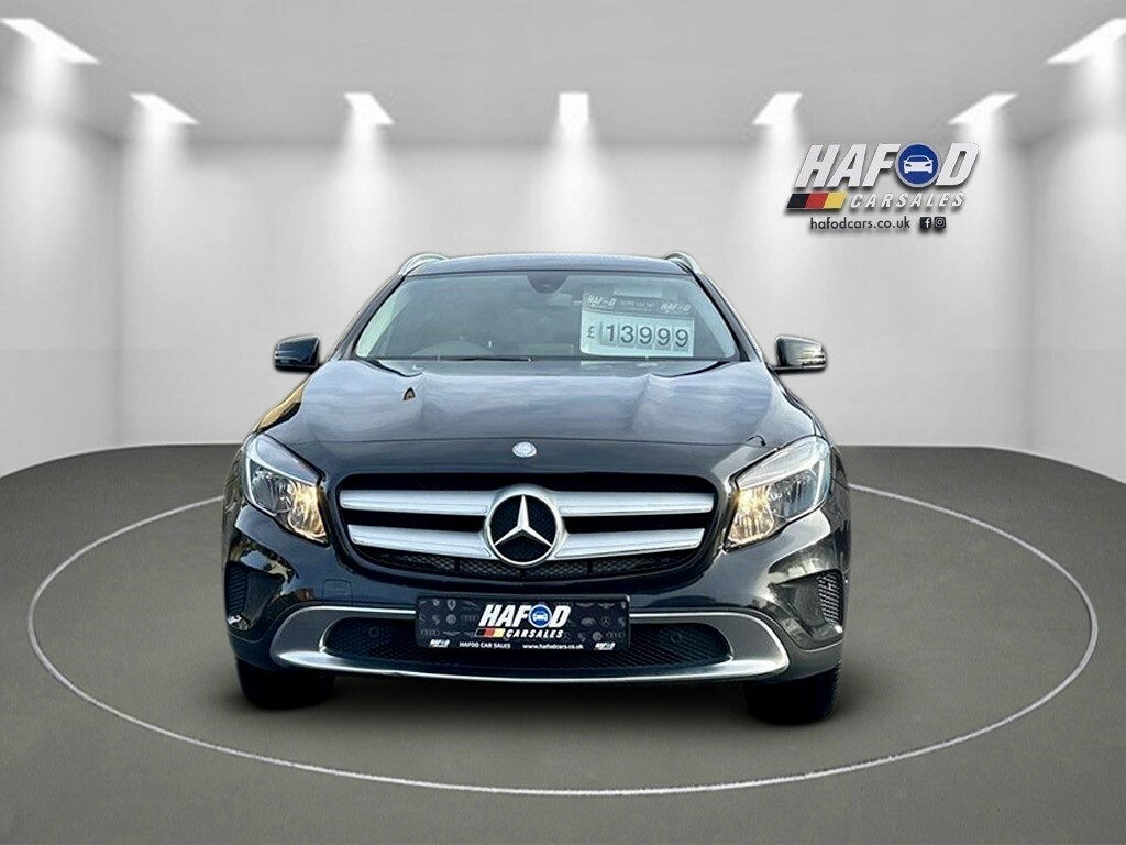Mercedes-Benz 200 Gla Sport Executive Black #2
