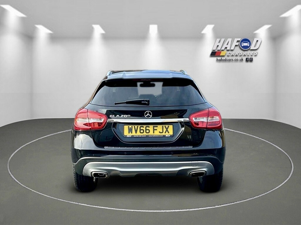 Mercedes-Benz 200 Gla Sport Executive Black #6