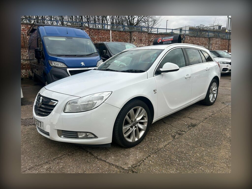 Vauxhall Insignia 2.0 Cdti Ecoflex Sri Sports Tourer Euro 5 Ss XIB5177 White #2