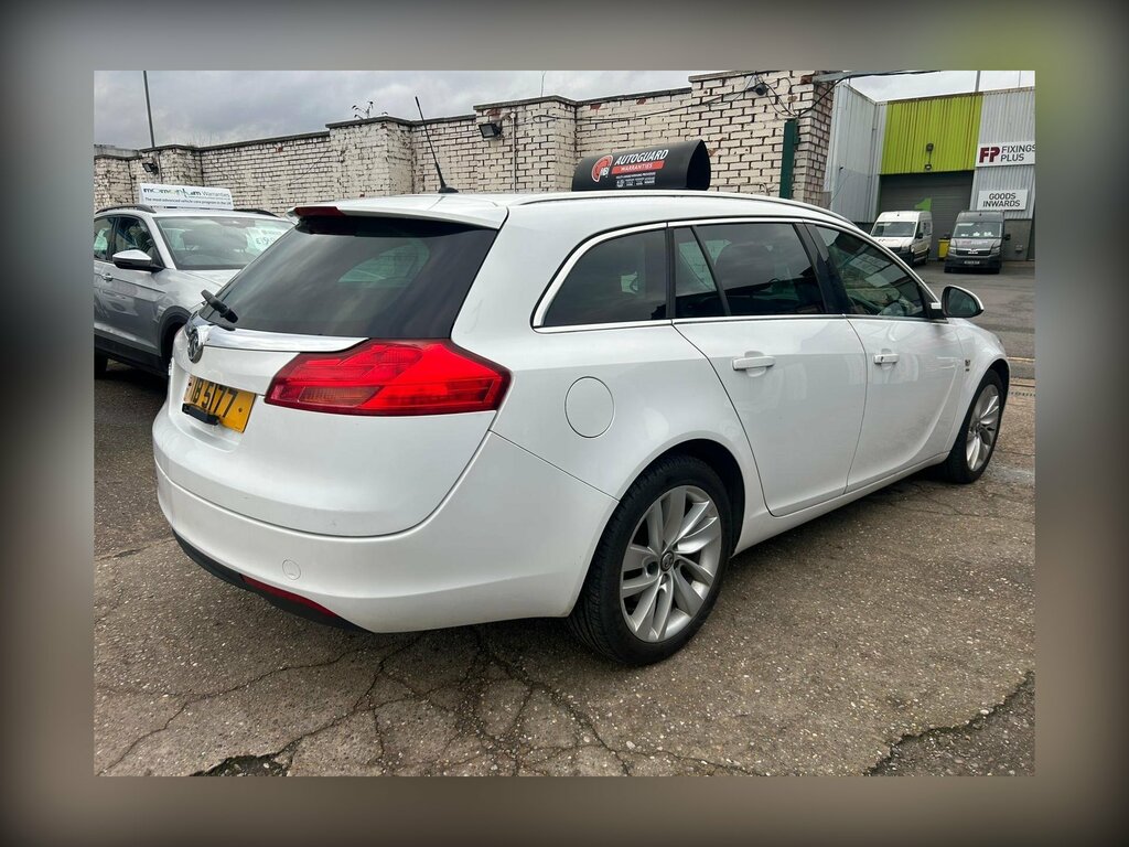 Vauxhall Insignia 2.0 Cdti Ecoflex Sri Sports Tourer Euro 5 Ss XIB5177 White #3