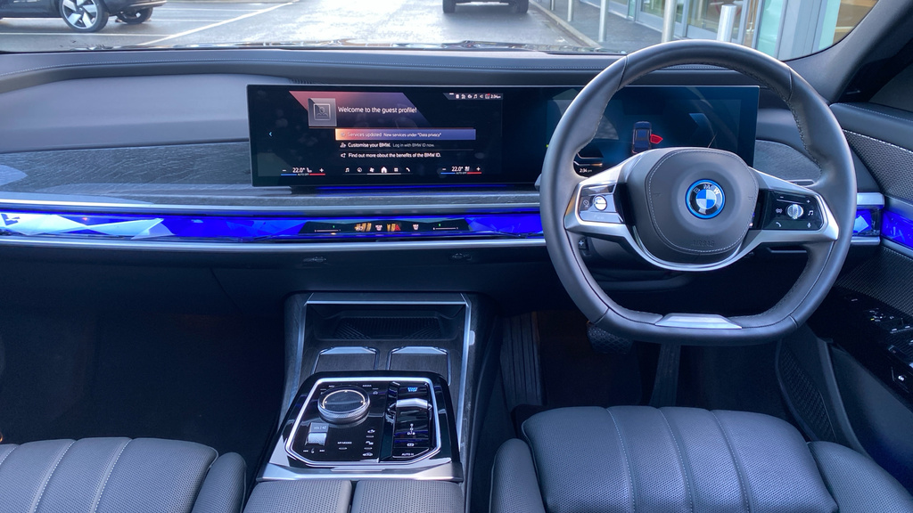 BMW i7 60 105.7Kwh Excellence Pro Xdrive Black #4