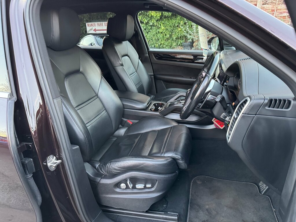 Porsche Cayenne 3.0T V6 Suv Tiptronics 4Wd Euro 6 Ss Purple #5