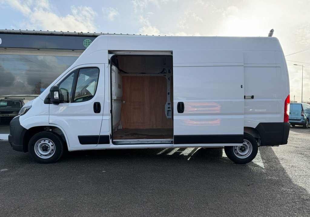 Citroen Relay 2.2L Enterprise White #3