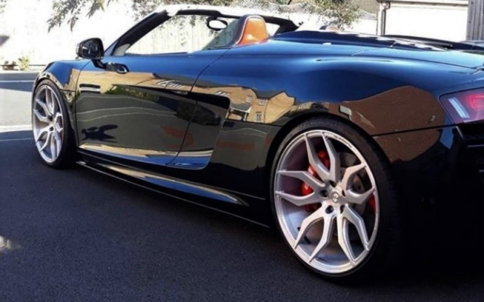Audi R8 Petrol Black #5