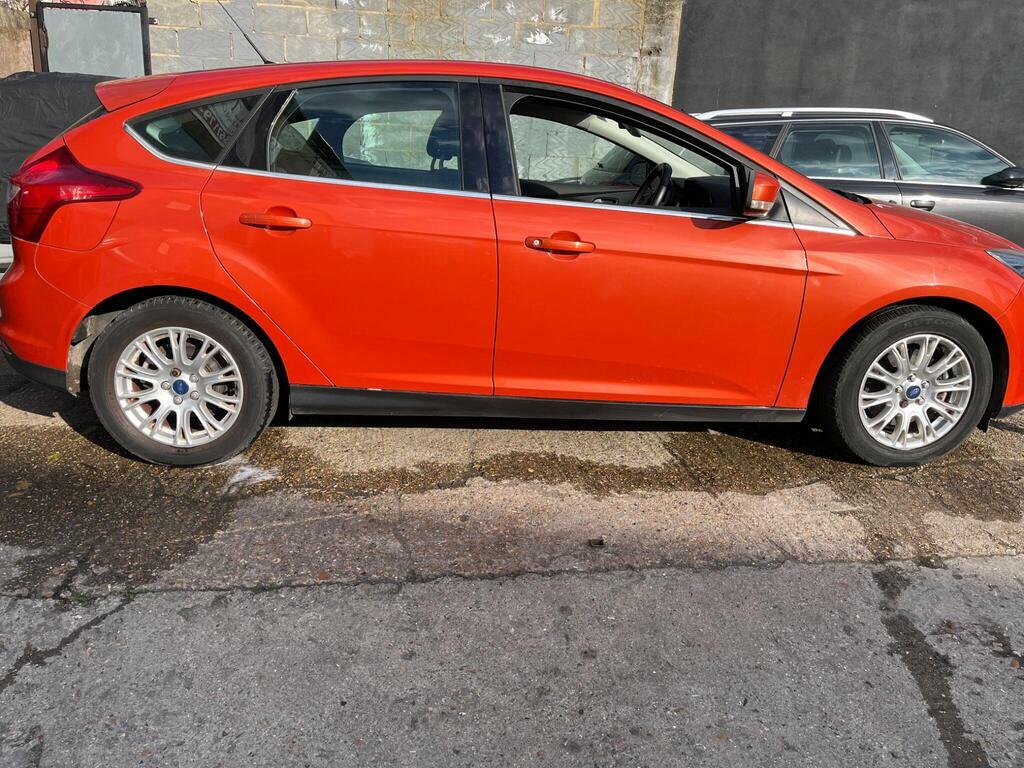 Ford Focus 1.6T Ecoboost Titanium Euro 5 S S WD12FFU Red #5