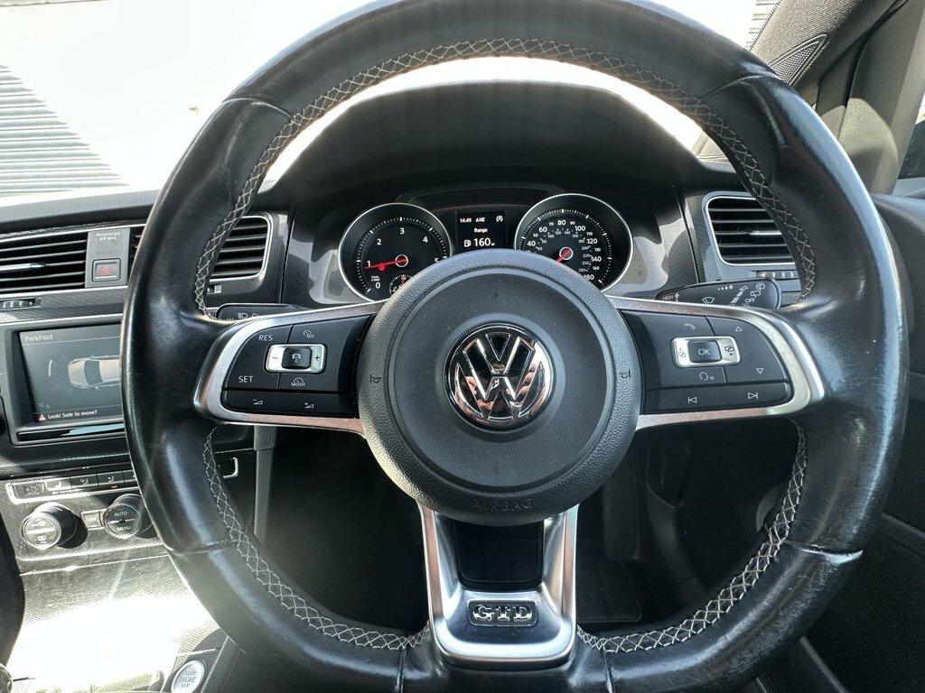 Volkswagen Golf 2L Gtd ST65LWZ Black #6