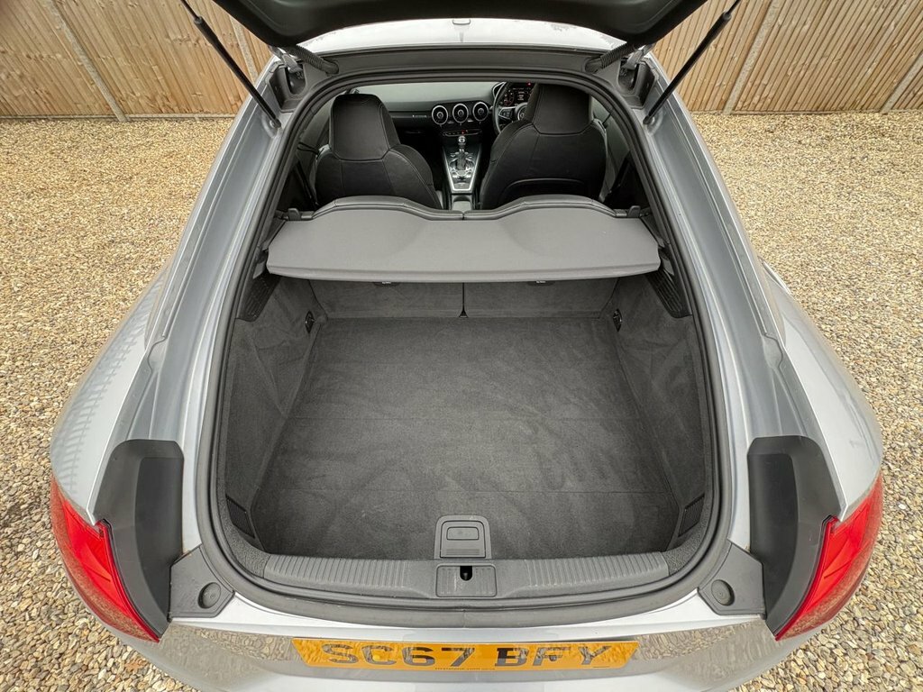 Audi TT 2L Black Edition Silver #6