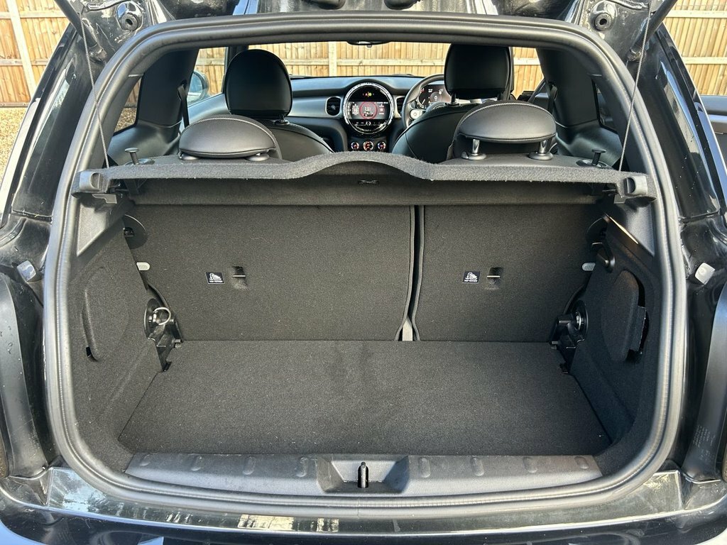 Mini Hatch 1.5L Cooper Exclusive SG72XEK Black #6