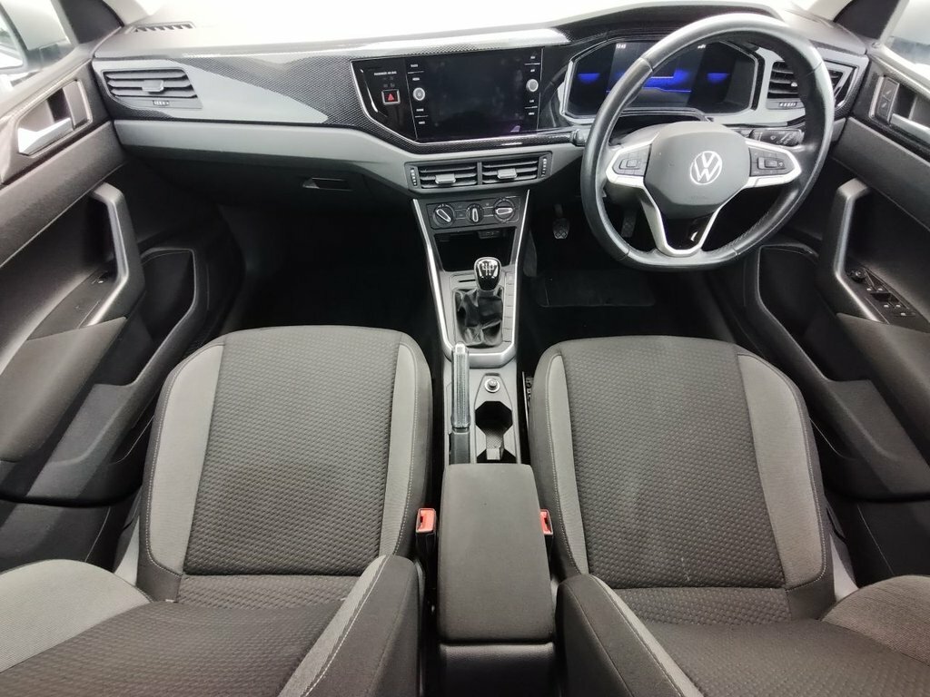 Volkswagen Polo 1L Life LC71UKN Silver #4