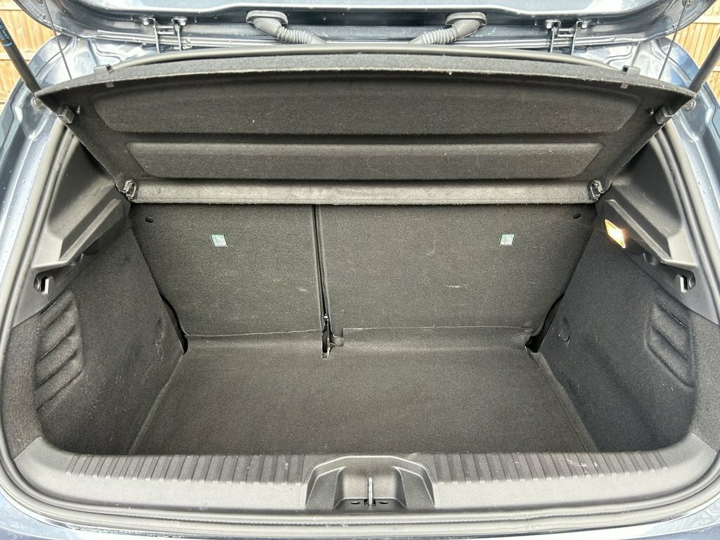 Renault Clio 1L Se Edition GU22UPV Grey #6