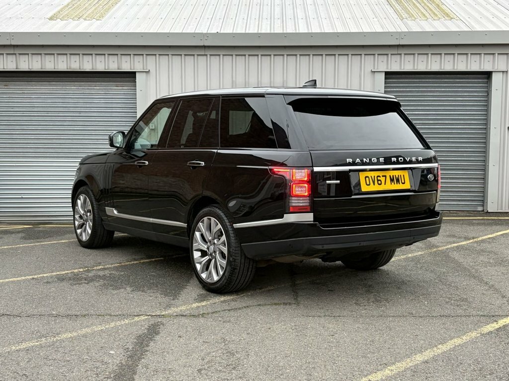 Land Rover Range Rover 3L Autobiography 5dr OV67MWU Black #6