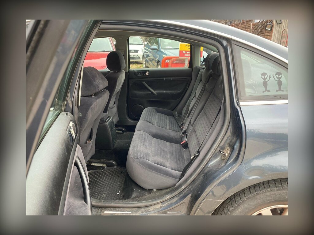 Volkswagen Passat 1.9 Tdi Pd S Grey #15