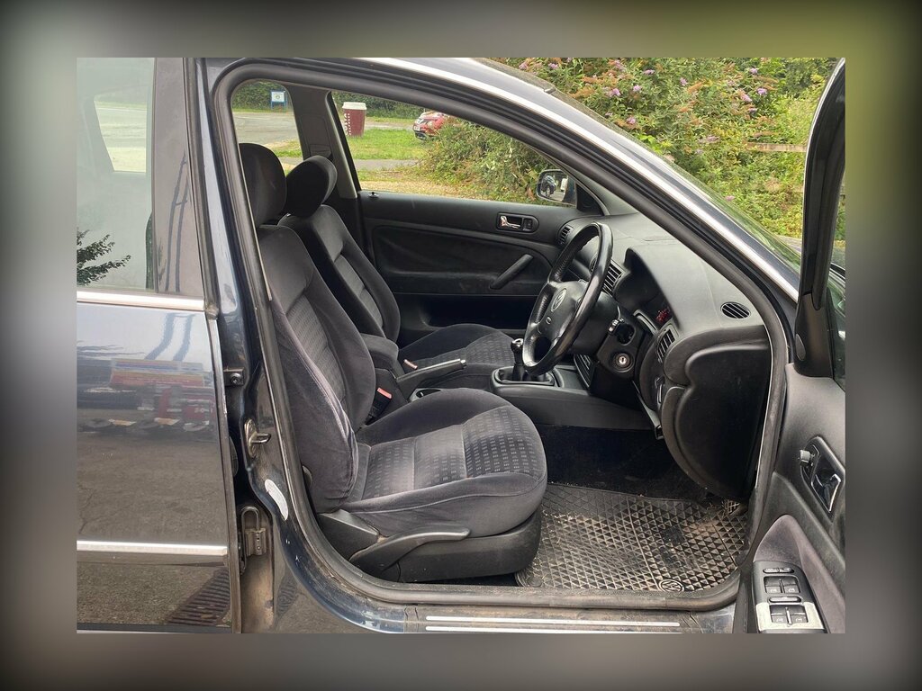 Volkswagen Passat 1.9 Tdi Pd S Grey #10