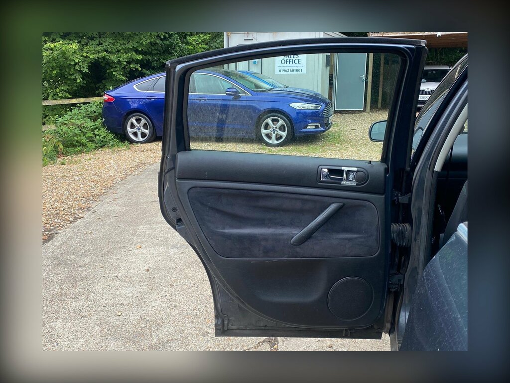 Volkswagen Passat 1.9 Tdi Pd S Grey #11