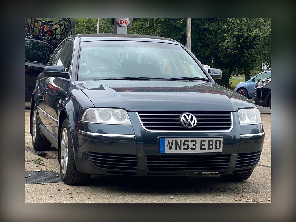 Volkswagen Passat 1.9 Tdi Pd S Grey #1