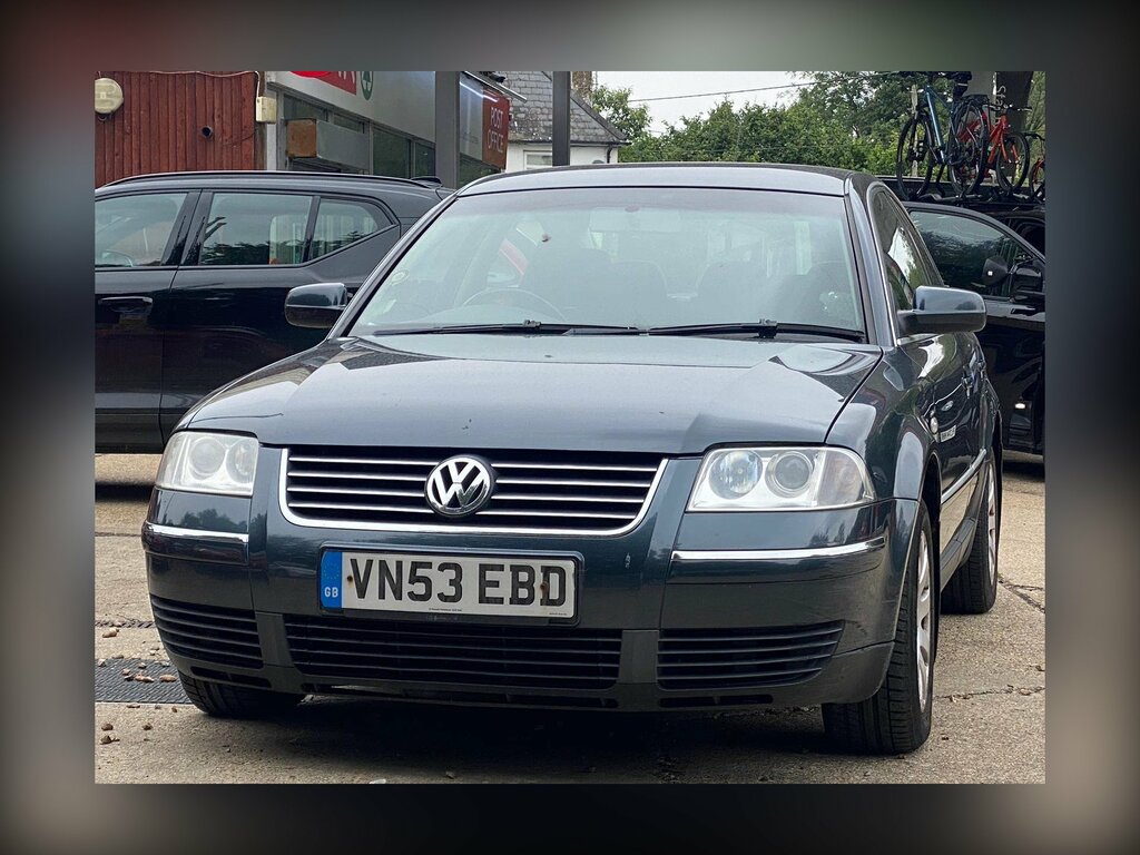 Volkswagen Passat 1.9 Tdi Pd S Grey #3