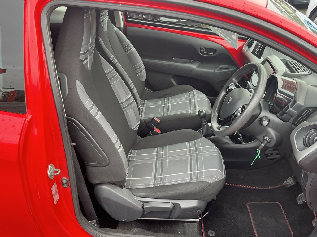 Peugeot 108 1.0 Active YD66LBO Red #5