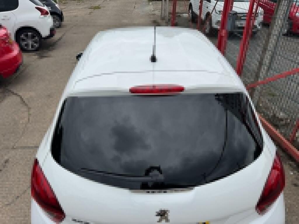 Peugeot 208 Hatchback 1.5 Bluehdi Tech Edition Euro 6 Ss AK69YKO White #6