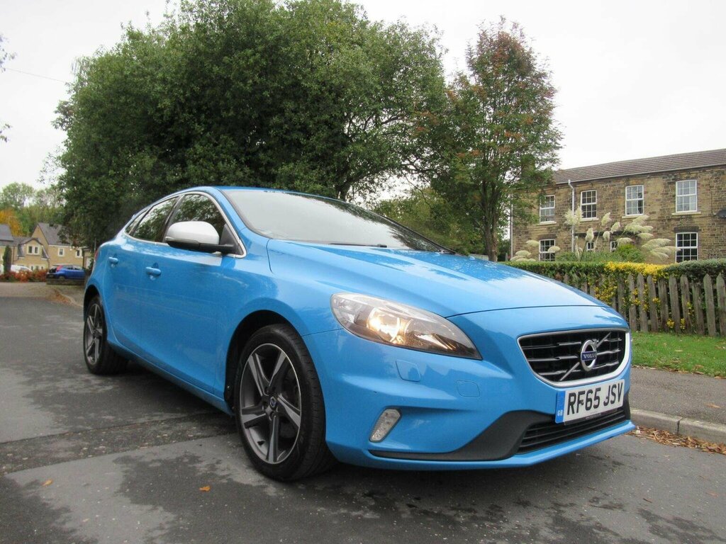 Volvo V40 Hatchback 2.0 T3 R-design Nav Euro 6 Ss 20 RF65JSV Blue #2