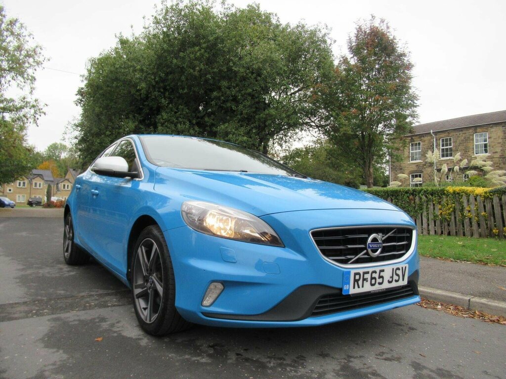 Volvo V40 Hatchback 2.0 T3 R-design Nav Euro 6 Ss 20 Blue