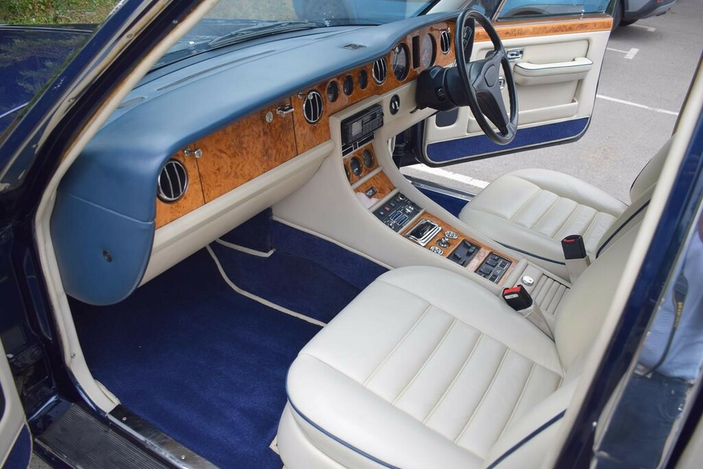 Bentley Turbo R Mk II Active Ride  #4