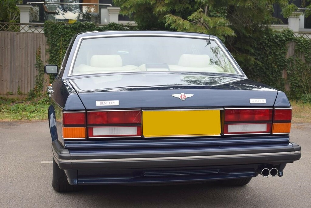 Bentley Turbo R 6.8 4dr Red #43
