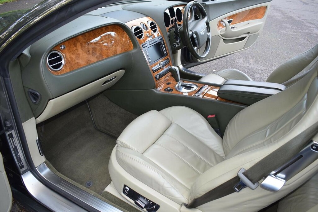 Bentley Continental Gt -- WK04KNW #4