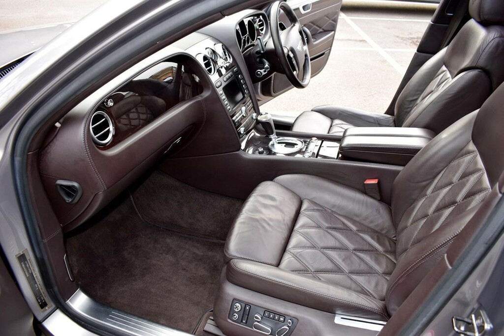 Bentley Flying Spur Mulliner LF56EFO #4