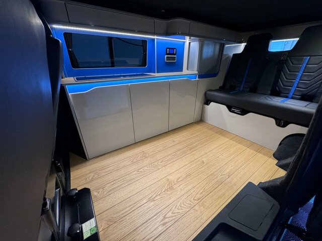 Volkswagen Transporter 2020 2.0 Tdi T30 Highline Panel Van Dsg RK70VXG Grey #2
