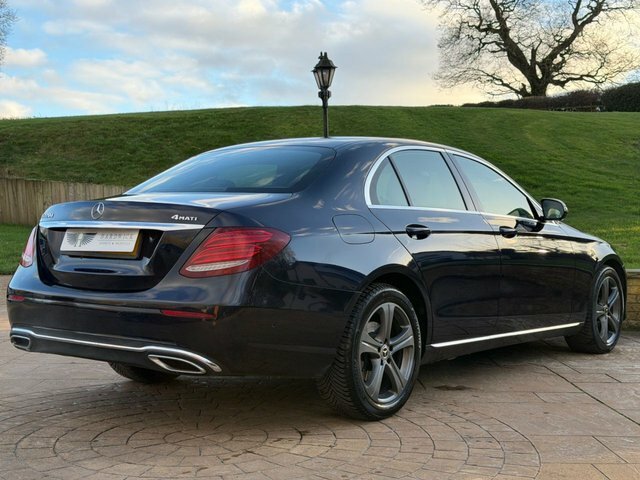 Mercedes-Benz E Class 2018 2.0 E220d Se Saloon G-tronic 4Mat FY18NDZ Blue #5