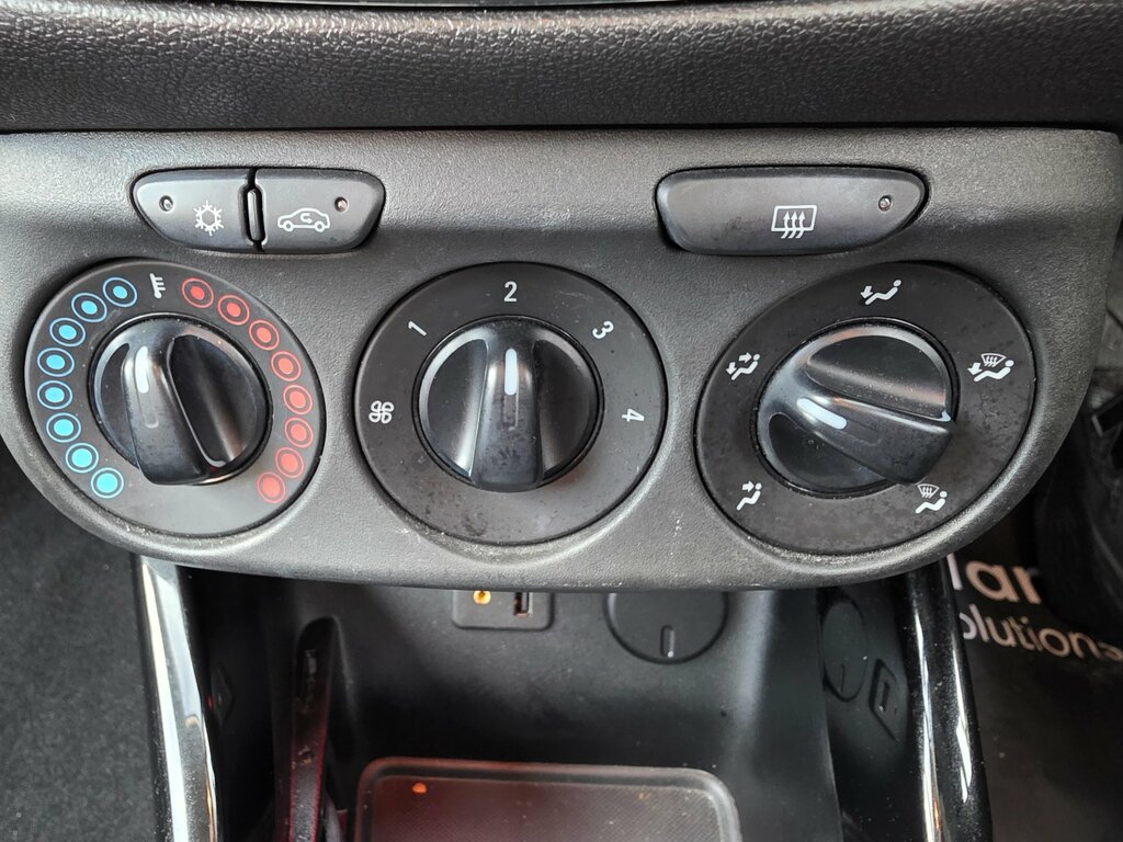 Vauxhall Corsa 1.4I Se Hatchback Euro 6 90 Ps Silver #4