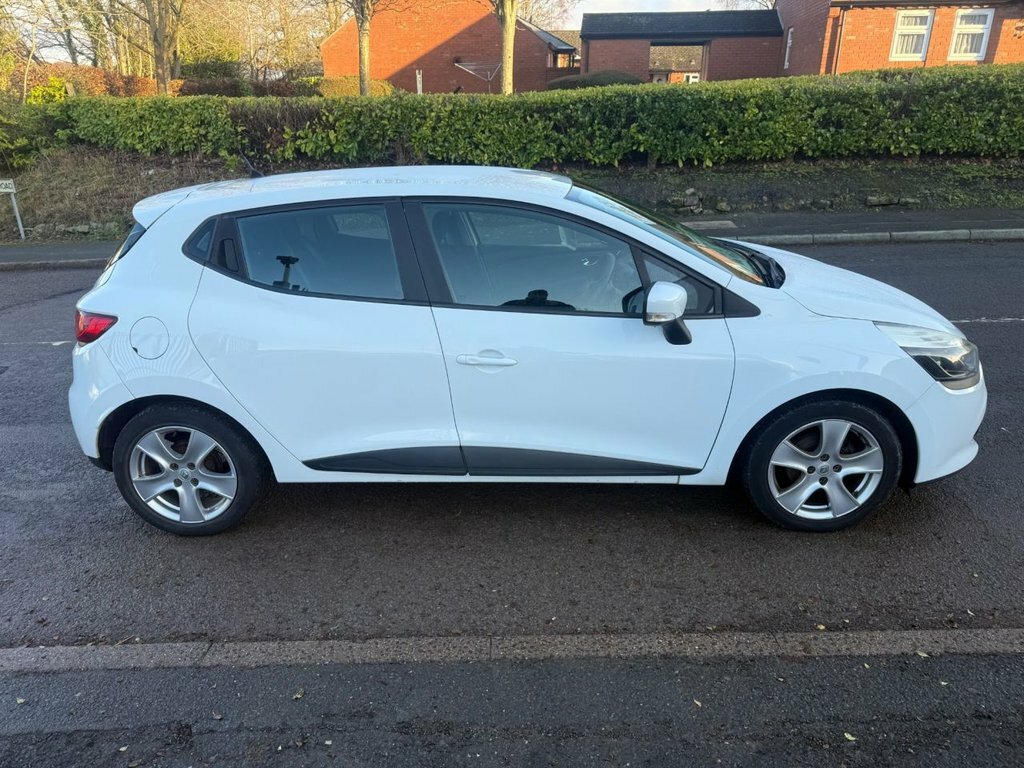 Renault Clio 1.2L Expression SJ13WDD White #2