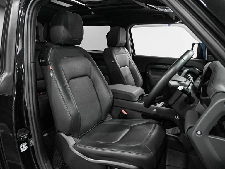 Land Rover Defender 90 3.0 D250 X-dynamic Se 90 YO22PCZ Black #3