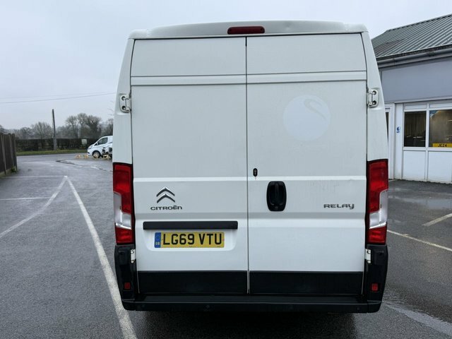Citroen Relay 2.2 Bluehdi 35 Enterprise Panel Van Man LG69VTU White #4