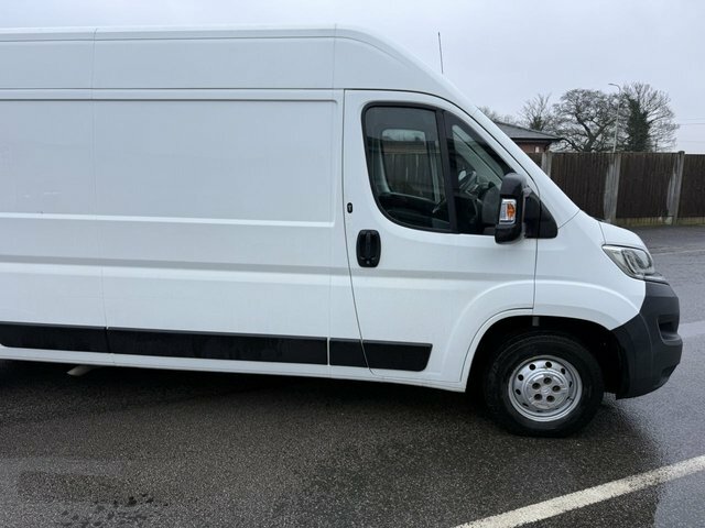 Citroen Relay 2.2 Bluehdi 35 Enterprise Panel Van Man LG69VTU White #2