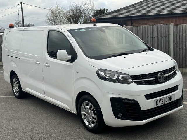 Vauxhall Vivaro 1.5 Turbo D 2900 Sportive Panel Van Man White