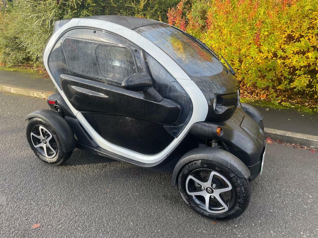 Renault Twizy Dynamique Black #4