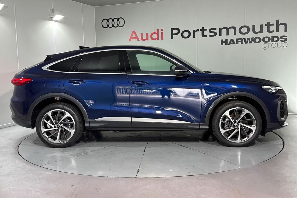 Audi Q5 S Line HX75YFZ Blue #2