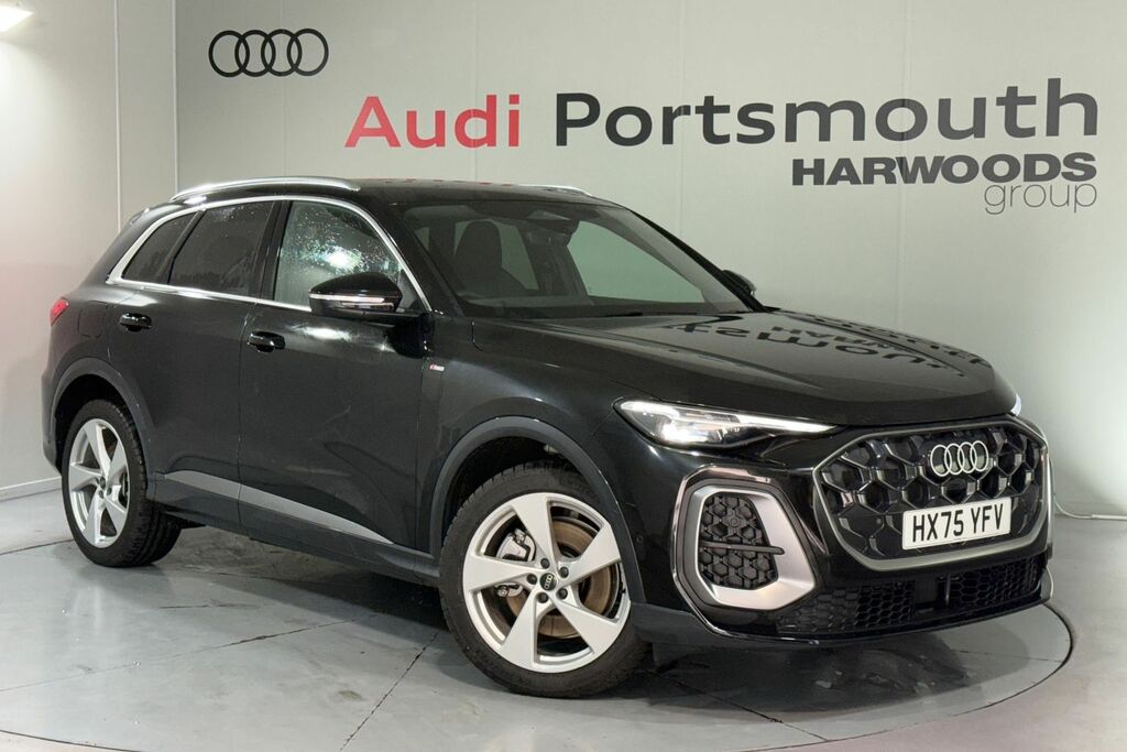 Audi Q5 S Line Black