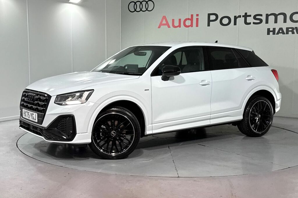 Audi Q2 Black Edition HX75YGJ Black #6