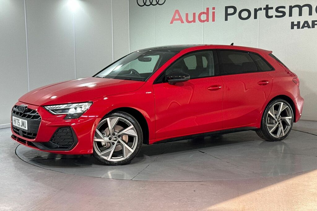 Audi A3 Black Edition HV75JMU Red #6