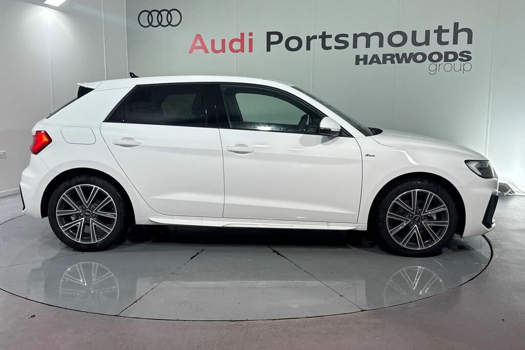 Audi A1 S Line Black #2