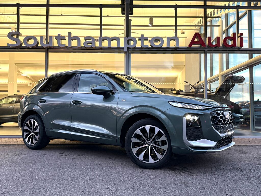 Audi Q3 Petrol Green